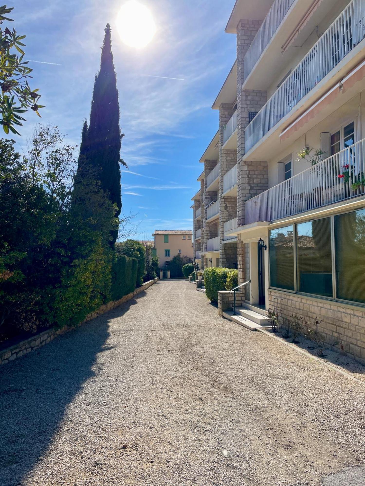 Au Coeur Et Au Calme De Bandol, Parking Et Climatisation Apartment Exterior photo